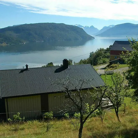 Three-bedroom Holiday In *