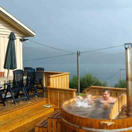 Three-bedroom Holiday In